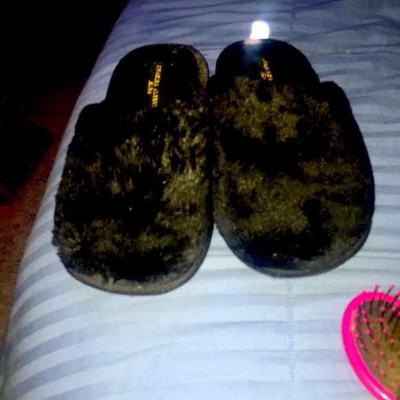 Slipper - Picture 3 of 3